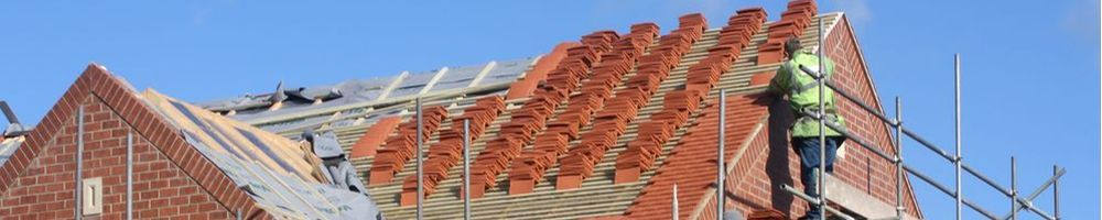 Nieuwe dakpannen plaatse in Vught